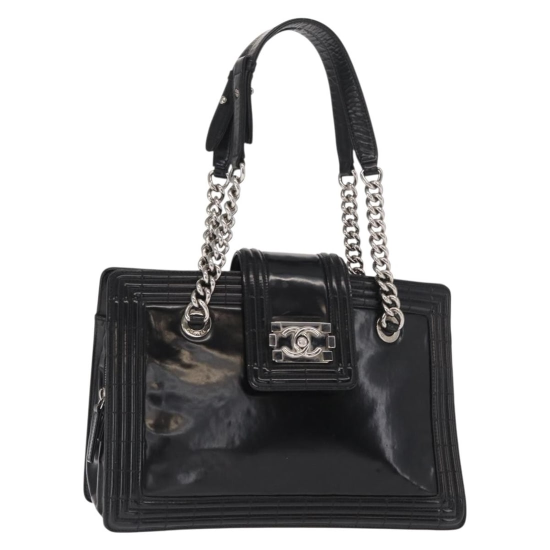 CHANEL Boy Chain Shoulder Bag Black Leather Silver Hardware Auth: CHANEL Boy Chain Shoulder Bag Black Leather Silver Hardware Auth Elevate your style with this authentic CHANEL Boy Chanel Chain Shoulder Bag, expertly crafted in Italy. This chic shoulder bag features