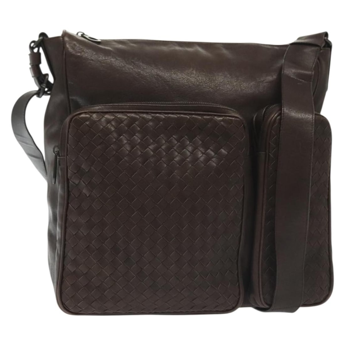 Bottega Veneta Intrecciato Brown Leather Shoulder Bag Italy: Bottega Veneta Intrecciato Brown Leather Shoulder Bag Italy Explore the timeless elegance of this Bottega Veneta Intrecciato Shoulder Bag, crafted from luxurious brown leather. Measuring approximately