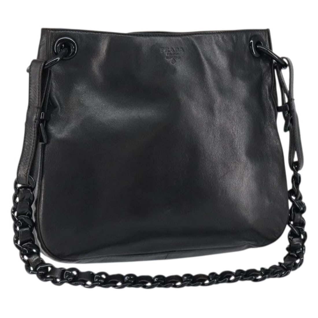 PRADA Black Leather Chain Shoulder Bag Italy Auth 146885: PRADA Black Leather Chain Shoulder Bag Italy Auth 146885 This authentic PRADA Chain Shoulder Bag is crafted from high-quality black leather, showcasing a sophisticated design ideal for stylish outings