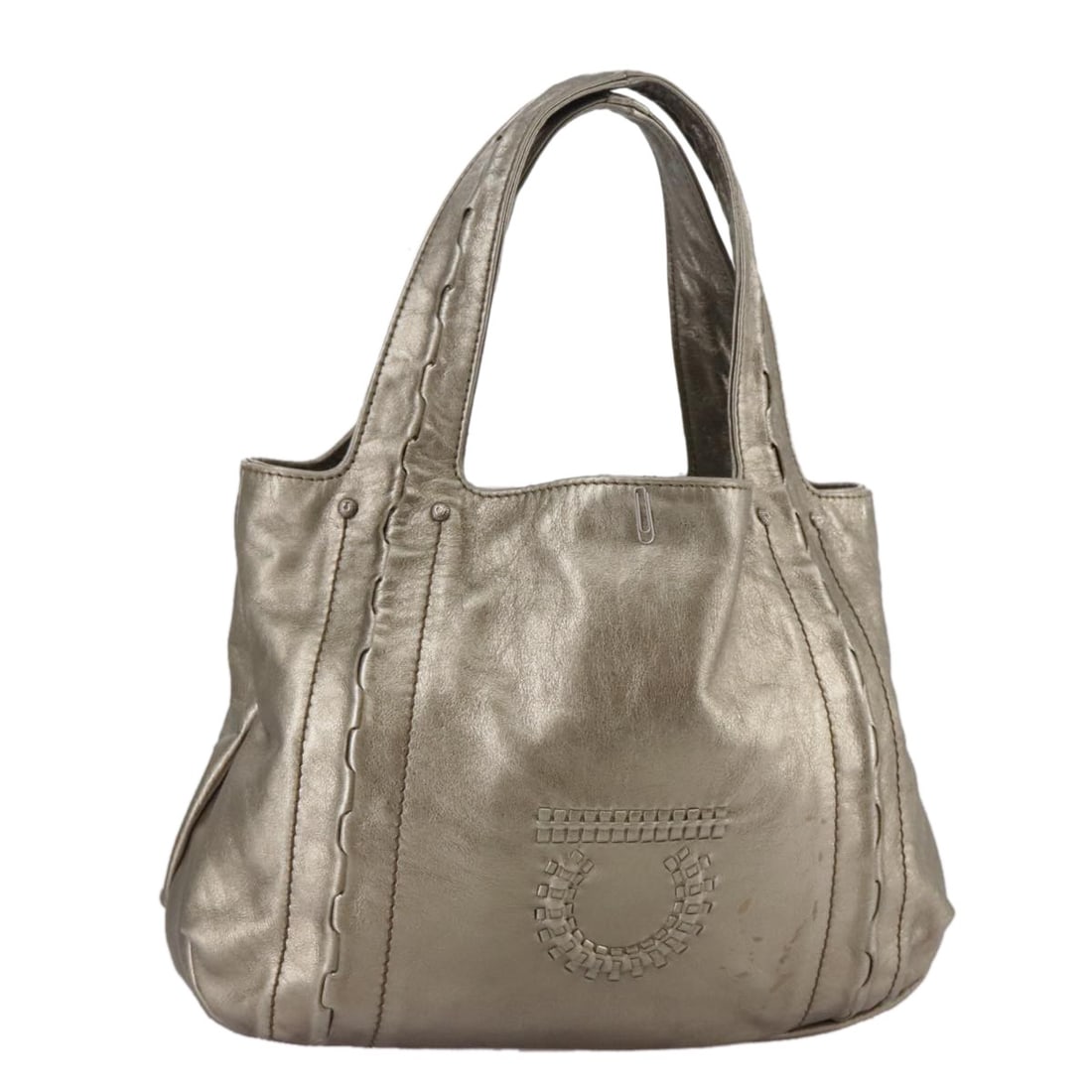 Salvatore Ferragamo Gancini Gold Tone Leather Hand Bag Auth Italy: Salvatore Ferragamo Gancini Gold Tone Leather Hand Bag Auth Italy This exquisite Salvatore Ferragamo Gancini Hand Bag showcases a luxurious gold-tone leather exterior, perfect for making a stylish sta