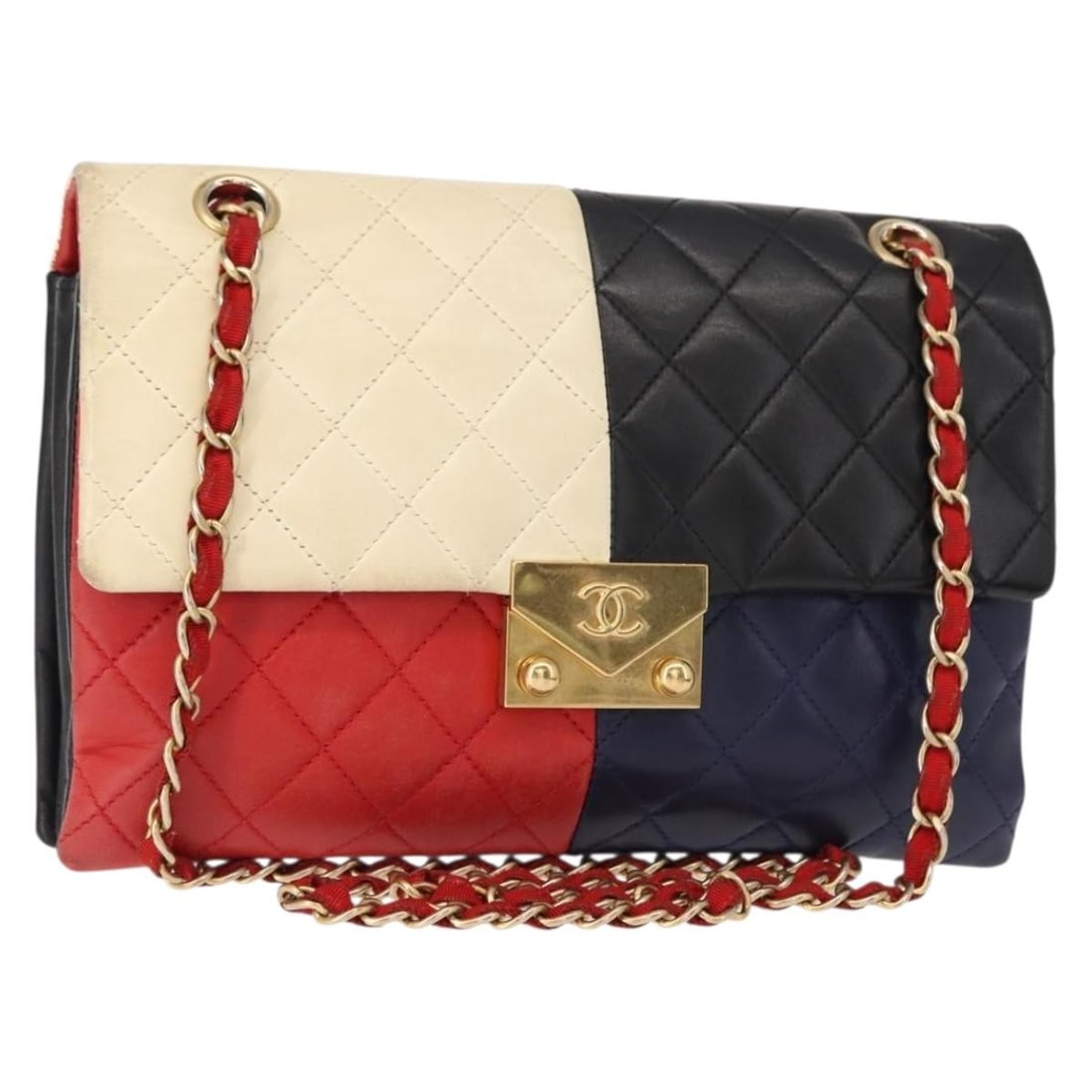 CHANEL Matelasse Chain Shoulder Bag Multicolor Gold Lamb Skin Auth 148199: CHANEL Matelasse Chain Shoulder Bag Multicolor Gold Lamb Skin Auth 148199 This CHANEL Matelasse Chain Pagoda Bag is crafted from luxurious lambskin, showcasing a stunning multicolor and gold exterior.