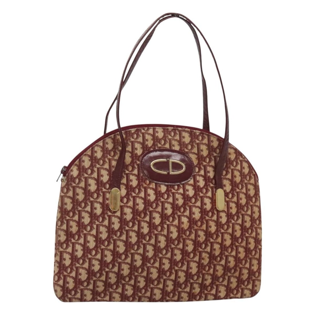 Christian Dior Red Gold Trotter Canvas Shoulder Bag Auth: Christian Dior Red Gold Trotter Canvas Shoulder Bag Auth This Christian Dior Trotter Canvas Shoulder Bag is a stylish accessory that combines functionality with a touch of luxury. The bag features a v