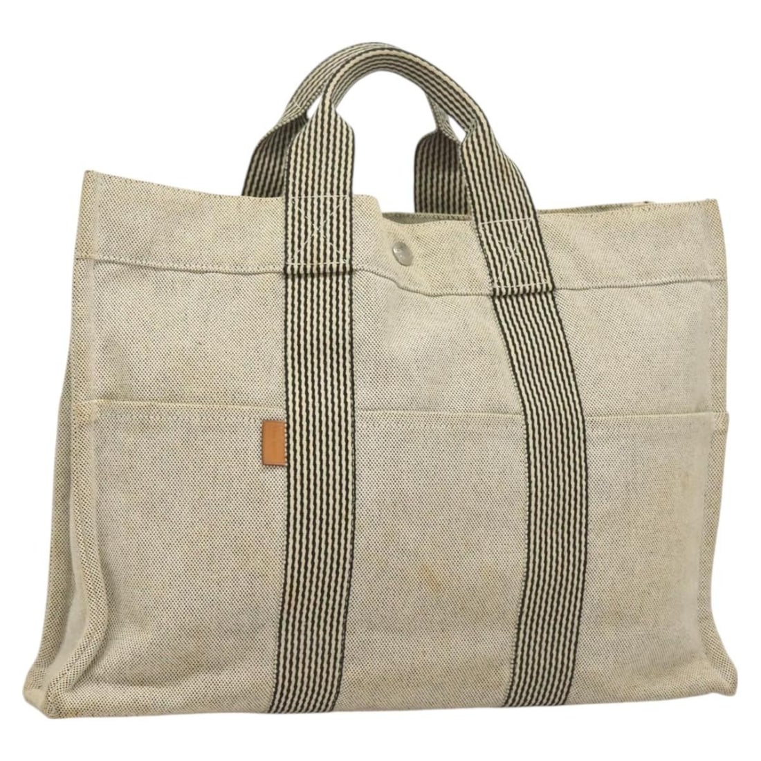 HERMES Fourre Tout MM Hand Bag Gray Silver Canvas Auth: HERMES Fourre Tout MM Hand Bag Gray Silver Canvas Auth This authentic HERMES Fourre Tout MM Hand Bag is a stylish and practical accessory crafted from durable canvas in a sophisticated gray and silver