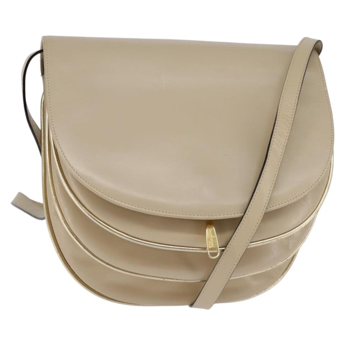 Salvatore Ferragamo Beige Gold Leather Shoulder Bag Auth BA5940: Salvatore Ferragamo Beige Gold Leather Shoulder Bag Auth BA5940 This stunning Salvatore Ferragamo shoulder bag is crafted from high-quality leather in a sophisticated beige and gold color scheme. The