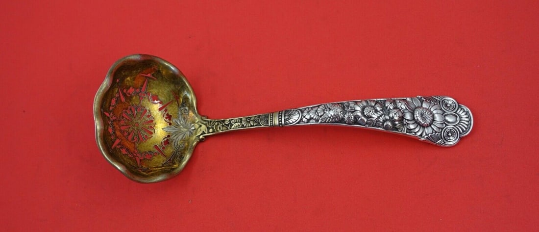 Gorham Cluny Sterling Silver Large Sugar Sifter Ladle 7 1/8 Gold Washed Brite Cut: Gorham Cluny Sterling Silver Large Sugar Sifter Ladle 7 1/8 Gold Washed Brite Cut This stunning Cluny sugar sifter ladle by Gorham showcases exquisite craftsmanship in sterling silver. Featuring a lar