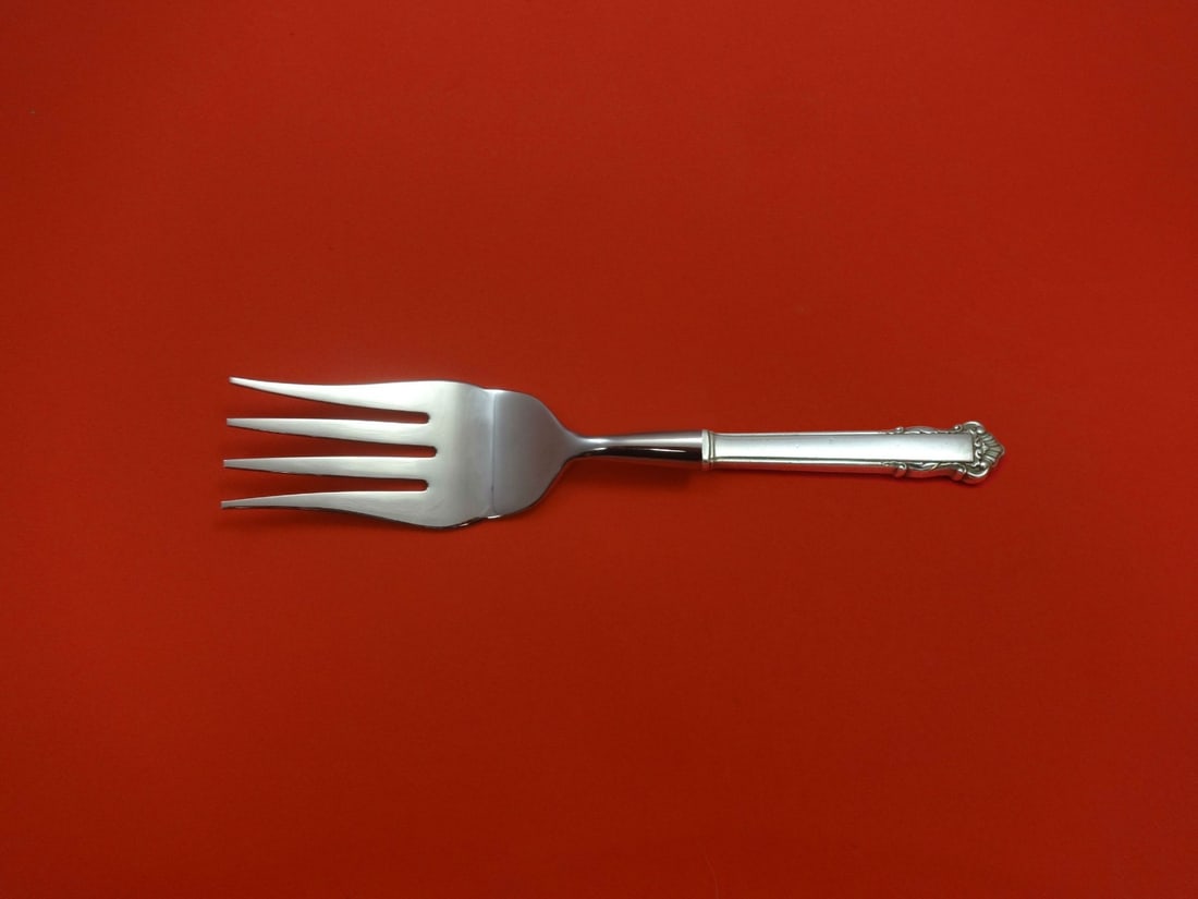 Lunt Sterling Silver Buffet Fork English Shell Pattern 8 1/2 Inch: Lunt Sterling Silver Buffet Fork English Shell Pattern 8 1/2 Inch This exquisite buffet fork features the elegant English Shell pattern by Lunt, crafted from high-quality sterling silver. With a hollo