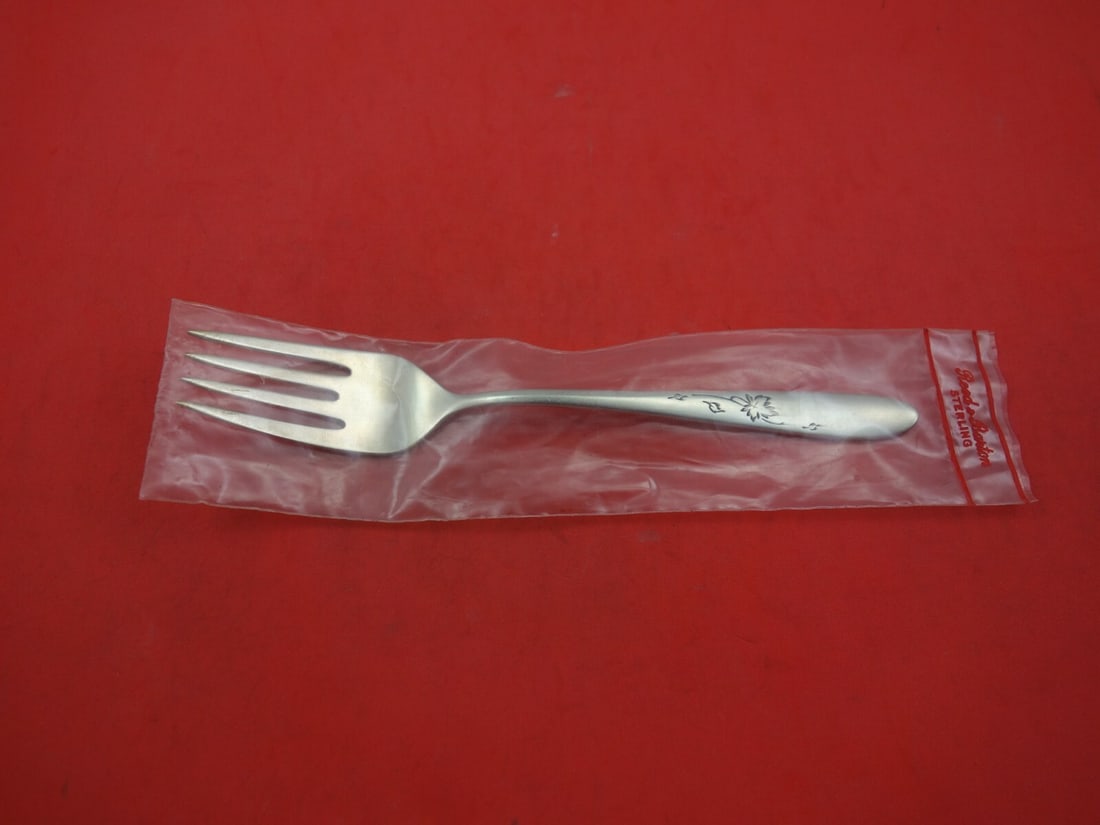 Reed and Barton Autumn Leaves Sterling Silver Salad Fork 6.75 Inch New: Reed and Barton Autumn Leaves Sterling Silver Salad Fork 6.75 Inch New This elegant salad fork from Reed and Barton features the exquisite Autumn Leaves pattern, crafted from high-quality sterling sil