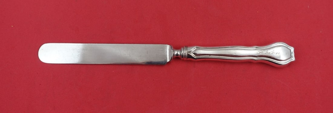 Wallace Nile Sterling Silver Junior Knife 7 5/8" Monogrammed: Wallace Nile Sterling Silver Junior Knife 7 5/8" Monogrammed This exquisite junior knife is part of the Nile pattern by Wallace, crafted from sterling silver with a hollow handle and a silver-plated b