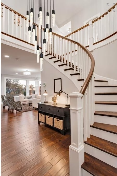 Aurora Modern Black Crystal Pendant Chandelier 30in 16 Lights Adjustable Height: Aurora Modern Black Crystal Pendant Chandelier 30in 16 Lights Adjustable Height This stunning Crystal Chandelier Light Fixture combines modern elegance with functionality, featuring a sleek black fini