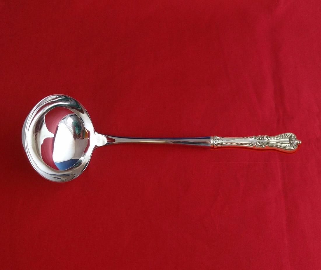 Towle Old Colonial Sterling Silver Soup Ladle Custom Made 10.5 inches: Towle Old Colonial Sterling Silver Soup Ladle Custom Made 10.5 inches This impressive Old Colonial soup ladle by Towle features a beautiful sterling silver construction with a hollow handle and stainl
