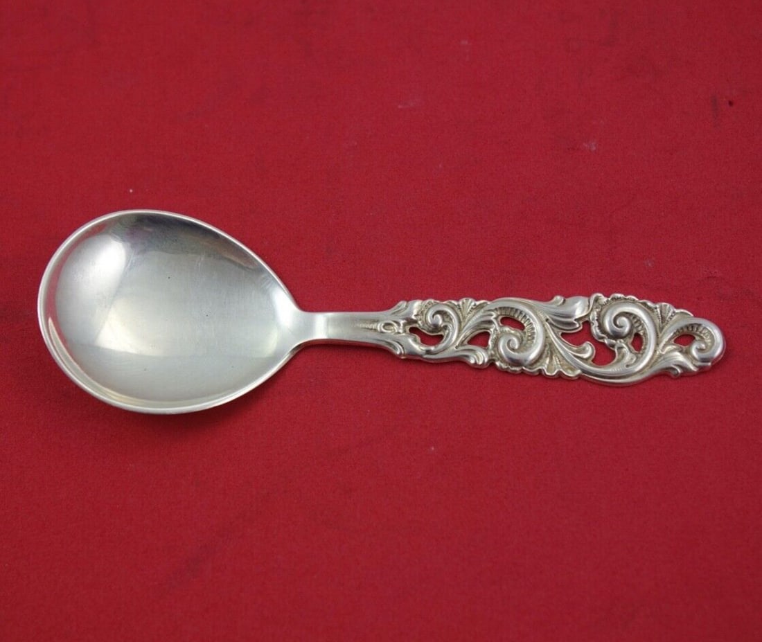 Mylius Brodrene Tele Sterling Silver Tea Caddy Spoon 4 1/8": Mylius Brodrene Tele Sterling Silver Tea Caddy Spoon 4 1/8" Discover the elegance of the Tele pattern with this exquisite sterling silver tea caddy spoon by Mylius Brodrene, measuring 4 1/8 inches. Th