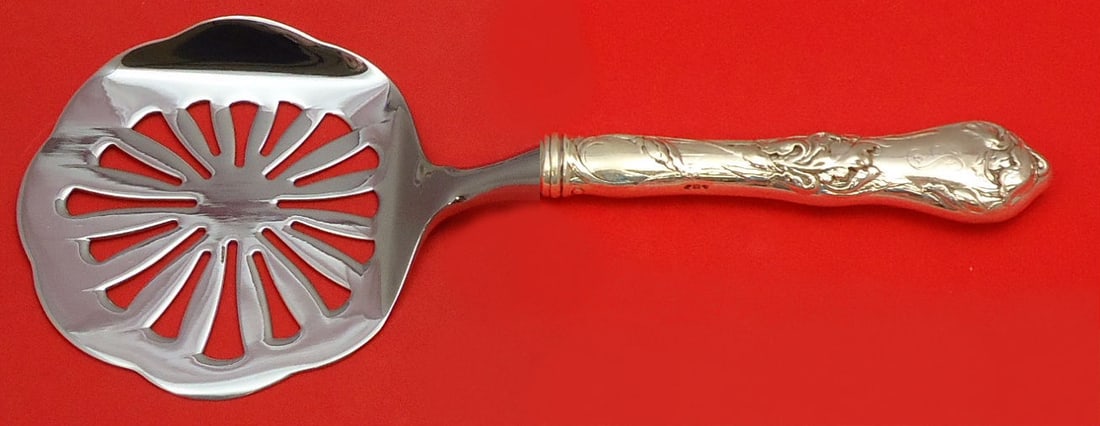 Reed & Barton Les Cinq Fleurs Sterling Silver Tomato Server Custom Made: Reed & Barton Les Cinq Fleurs Sterling Silver Tomato Server Custom Made This exquisite tomato server, crafted by Reed & Barton, features a stunning sterling silver hollow handle paired with a durable