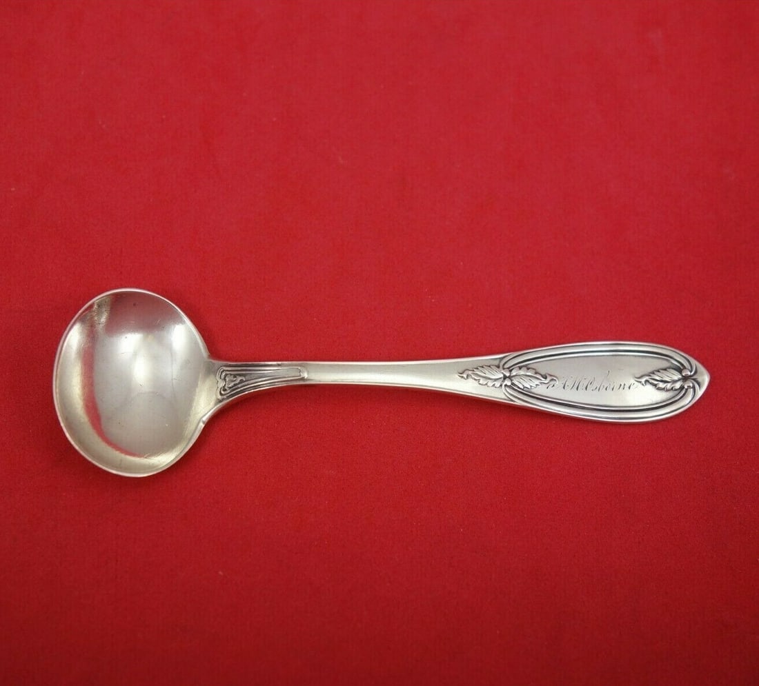 Wood & Hughes Olive Sterling Silver Salt Spoon Master 3.5 Inch: Wood & Hughes Olive Sterling Silver Salt Spoon Master 3.5 Inch This exquisite Olive by Wood and Hughes Sterling Silver Salt Spoon Master measures 3 1/2 inches. Crafted from high-quality sterling silve