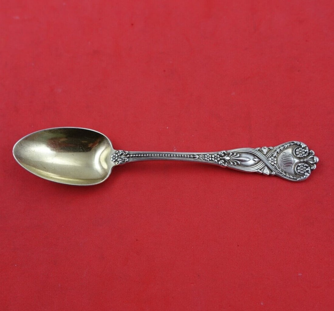 Tiffany & Co Saint James Sterling Silver Gold Washed Spoon 4 5/8": Tiffany & Co Saint James Sterling Silver Gold Washed Spoon 4 5/8" This exquisite 4 O'Clock spoon, crafted by Tiffany & Co. in the renowned Saint James pattern, showcases a beautiful gold wash finish.