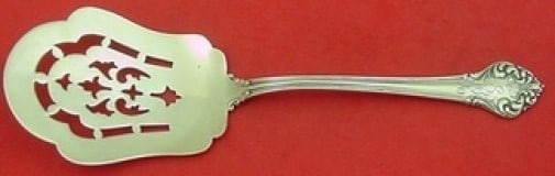 Reed and Barton Elegante Sterling Silver Tomato Server 8 inches: Reed and Barton Elegante Sterling Silver Tomato Server 8 inches Discover the exquisite Elegante Tomato Server by Reed and Barton, crafted from high-quality sterling silver. This elegant serving piece,