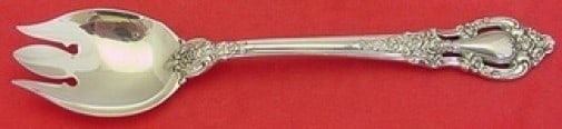 Lunt Eloquence Sterling Silver Ice Cream Fork Custom-Made Vintage: Lunt Eloquence Sterling Silver Ice Cream Fork Custom-Made Vintage Indulge in timeless elegance with this Eloquence by Lunt Sterling Silver Ice Cream Fork. Crafted from high-quality sterling silver, th