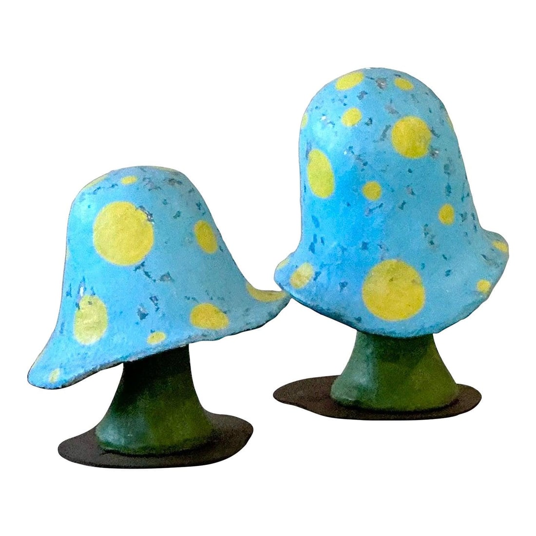 Pair of Oversized Hand-Painted Fiberglass Pop Art Mushrooms Sculptures Set of 2: Pair of Oversized Hand-Painted Fiberglass Pop Art Mushrooms Sculptures Set of 2 This set of two vintage fiberglass mushroom sculptures showcases a bold hand-painted design inspired by 1970s Pop Art. F