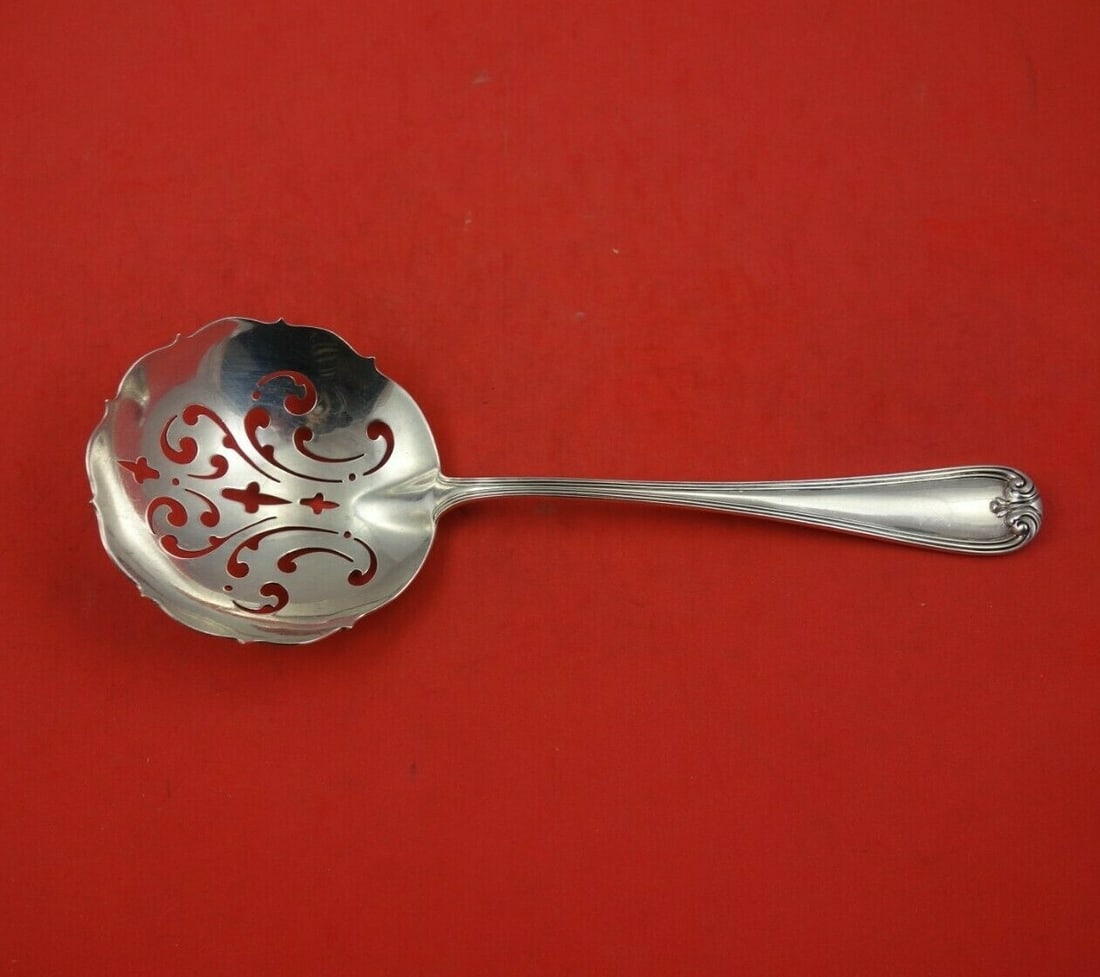 Durgin New Standish Sterling Silver 8.5" Pea Spoon Serving Silverware: Durgin New Standish Sterling Silver 8.5" Pea Spoon Serving Silverware Experience the elegance of the New Standish pattern with this exquisite serving spoon by Durgin. Crafted from high-quality sterlin