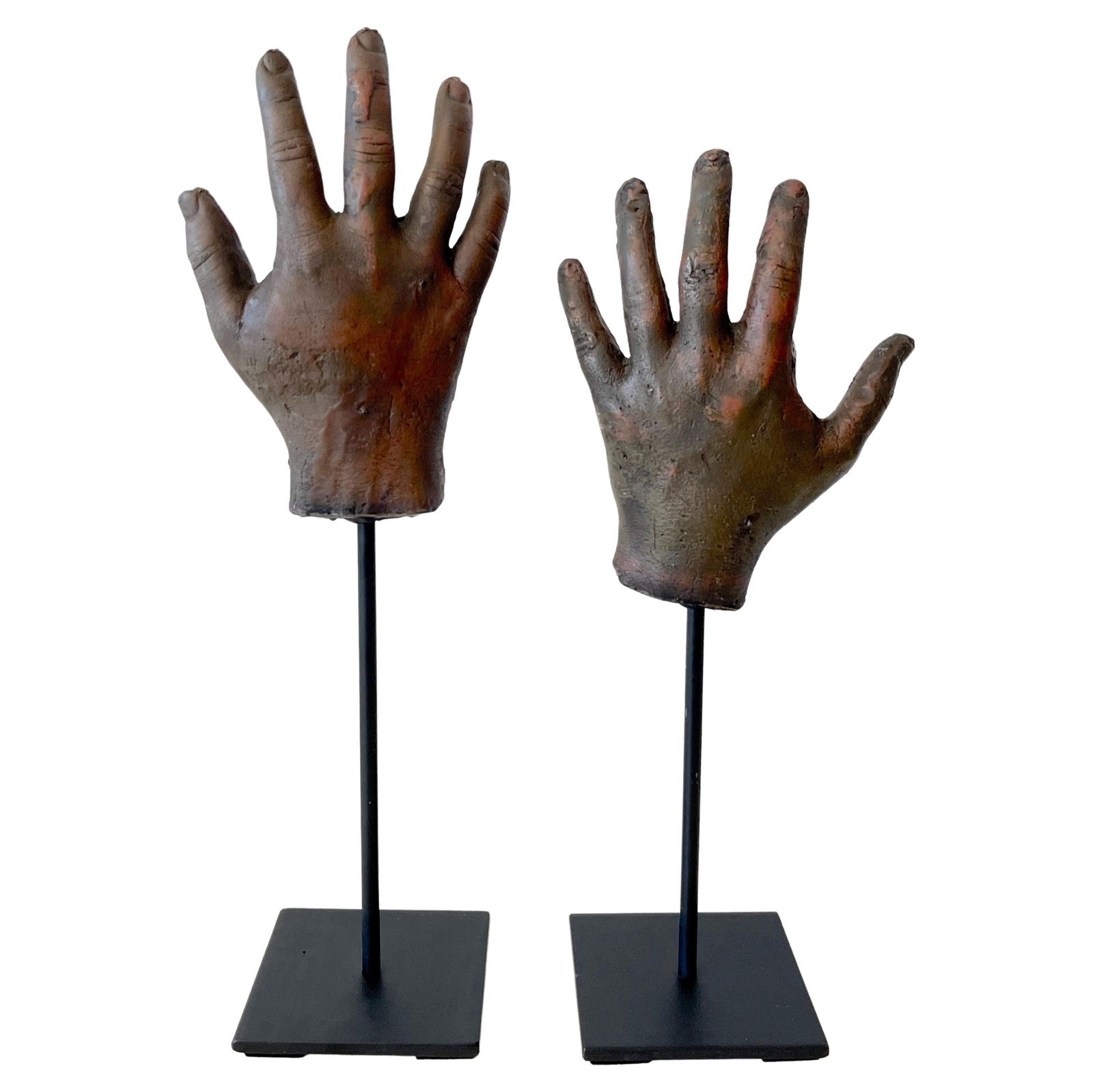 Set of 2 American Bronze Folk Art Hand Maquettes Museum Mounted Early 20th Century: Set of 2 American Bronze Folk Art Hand Maquettes Museum Mounted Early 20th Century This exquisite pair of American bronze Folk Art maquettes of hands showcases masterful craftsmanship from the early 2