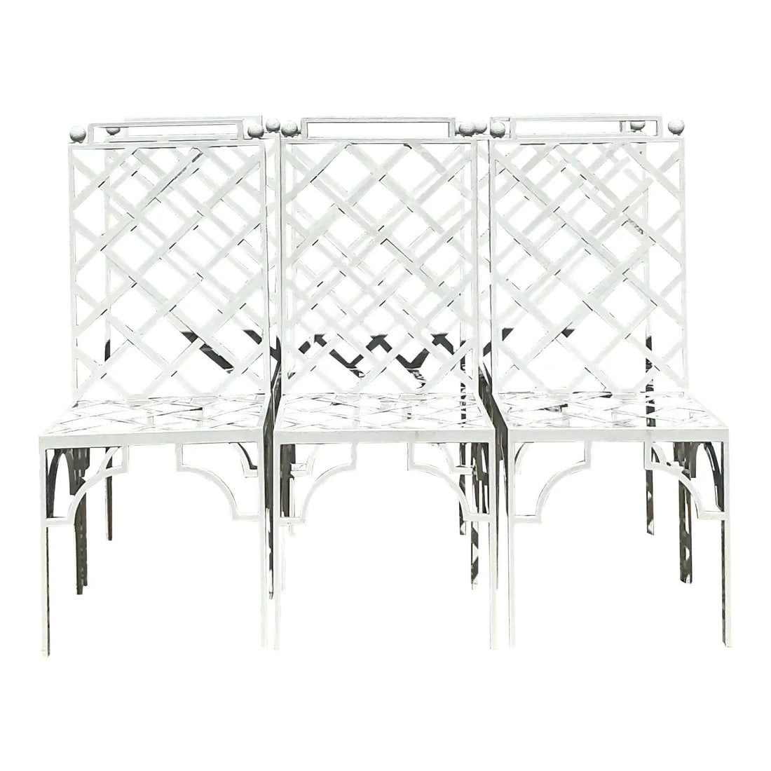 Vintage Set of 6 Powder Coated Steel High-Back Dining Chairs: Vintage Set of 6 Powder Coated Steel High-Back Dining Chairs Enhance your dining space with this elegant set of six vintage dining chairs, inspired by Chinoiserie and Hollywood Regency design. These c