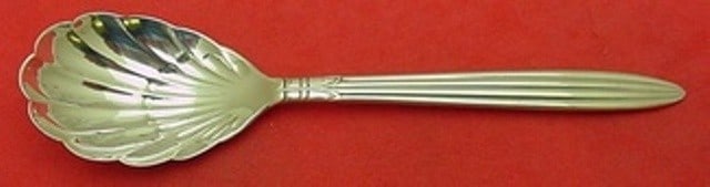 Reed & Barton Jubilee Sterling Silver Sugar Spoon 6 3/8 Inches: Reed & Barton Jubilee Sterling Silver Sugar Spoon 6 3/8 Inches This exquisite sugar spoon from Reed & Barton features the elegant Jubilee pattern. Crafted from high-quality sterling silver, this servi