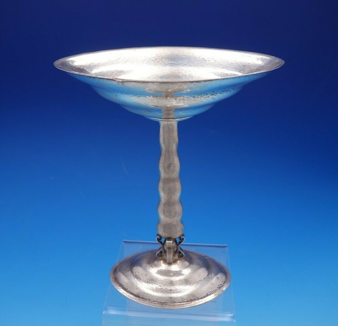 Reed and Barton Arts and Crafts Sterling Silver Hand Hammered Compote #1000: Reed and Barton Arts and Crafts Sterling Silver Hand Hammered Compote #1000 This stunning Reed and Barton Arts and Crafts sterling silver compote showcases exceptional craftsmanship with its hand-hamm
