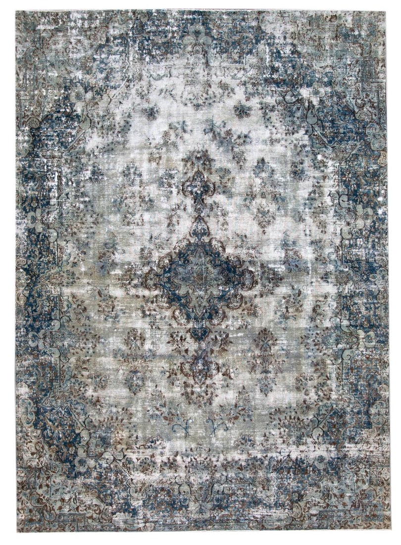 Vintage Persian Wool Rug 9'2 x 12'10 Distressed Medallion Design: Vintage Persian Wool Rug 9'2 x 12'10 Distressed Medallion Design Enhance your living space with this exquisite mid-20th century vintage distressed Persian area rug. Featuring a captivating blue-grey f