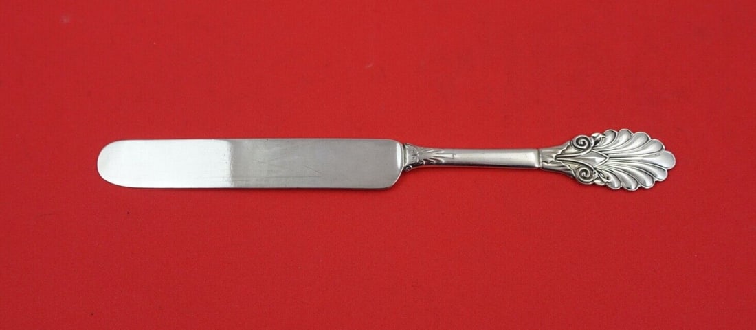 Grecian Pattern Gorham Sterling Silver Knife 7 1/4 Inch Monogrammed: Grecian Pattern Gorham Sterling Silver Knife 7 1/4 Inch Monogrammed This exquisite Grecian knife by Gorham is crafted from high-quality sterling silver, featuring a flat handle for a comfortable grip.