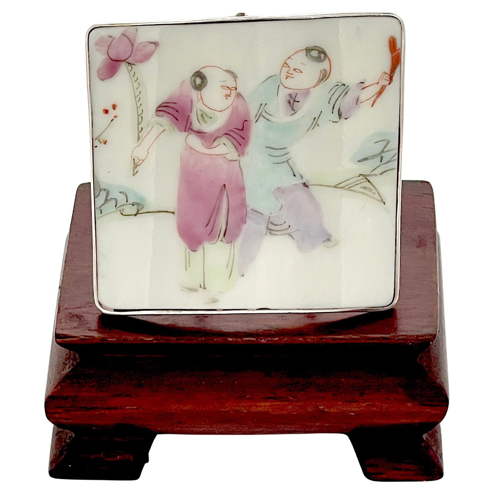 18th Century Chinese Sterling Silver Buckle Fragment Mounted Display: 18th Century Chinese Sterling Silver Buckle Fragment Mounted Display Discover a remarkable piece of history with this 18th-century Chinese sterling silver mounted buckle fragment. This exquisite artif