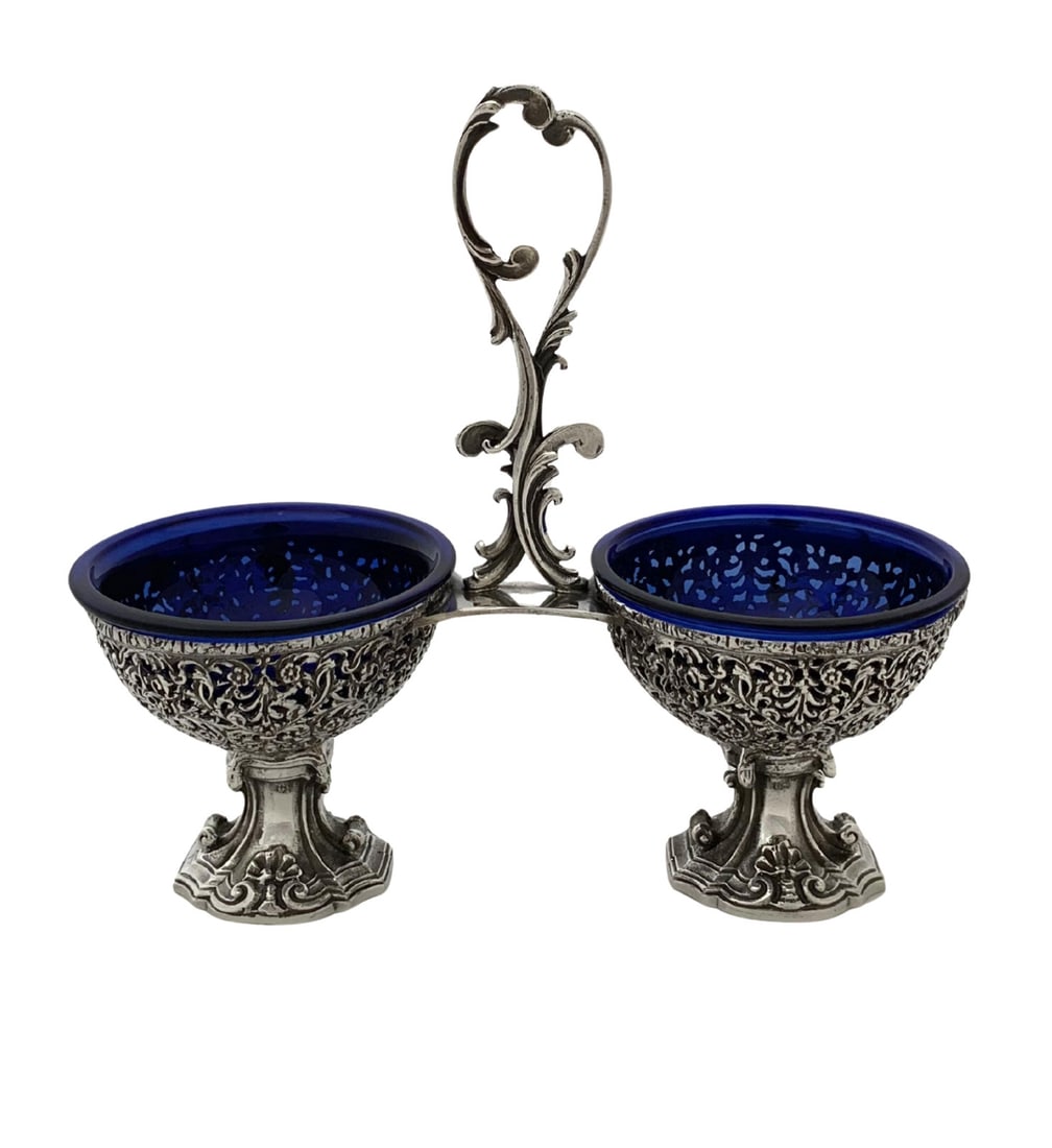 Handmade Italian 925 Sterling Silver Blue Crystal Double Salt Holder: Handmade Italian 925 Sterling Silver Blue Crystal Double Salt Holder This exquisite double salt holder is crafted from fine 925 sterling silver, showcasing intricate handmade floral lace leaf designs.
