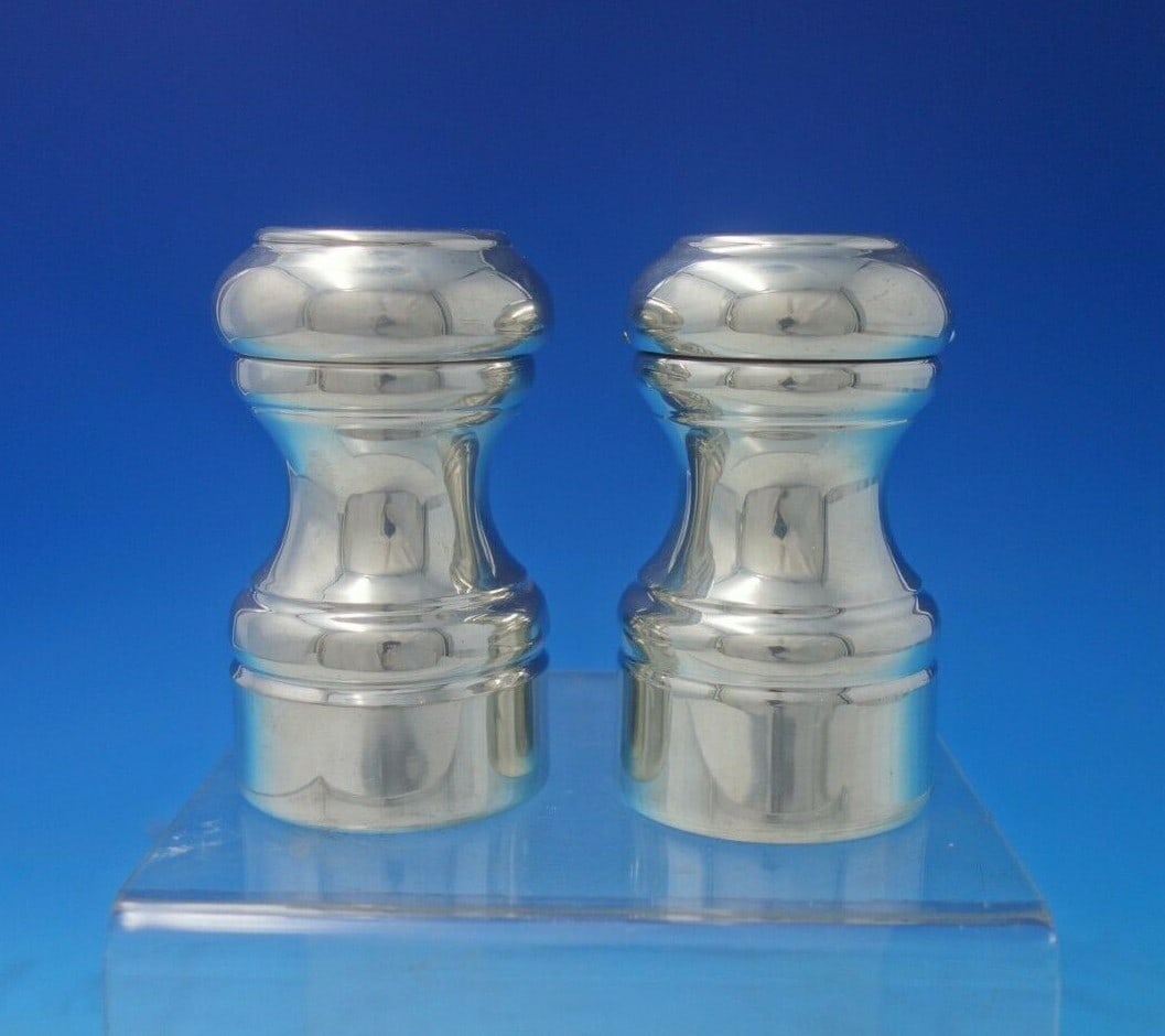 Colonial Pewter Salt and Pepper Shaker Pair by Boardman 3.5 inches Tall: Colonial Pewter Salt and Pepper Shaker Pair by Boardman 3.5 inches Tall This exquisite pair of Colonial pewter salt and pepper shakers by Boardman showcases a timeless design, perfect for enhancing yo