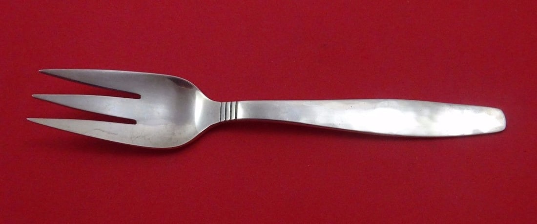 Allan Adler Swedish Modern Sterling Silver Salad Fork 6 3/8 Lightly Hammered: Allan Adler Swedish Modern Sterling Silver Salad Fork 6 3/8 Lightly Hammered This Swedish Modern salad fork by Allan Adler showcases a sleek and stylish design, featuring a lightly hammered finish. Me