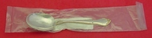 Lunt English Georgian Gold Sterling Silver Sugar Spoon 6 inch New: Lunt English Georgian Gold Sterling Silver Sugar Spoon 6 inch New This exquisite sugar spoon, measuring 6 inches, features the elegant English Georgian Gold pattern by Lunt. Crafted from high-quality