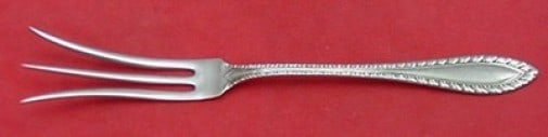 Towle Godroon Sterling Silver Lemon Fork Serving Fork 5.5": Towle Godroon Sterling Silver Lemon Fork Serving Fork 5.5" This exquisite lemon fork features the elegant Godroon pattern by Towle, crafted from high-quality sterling silver. Measuring 5 1/2 inches, t
