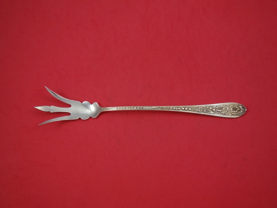 Stieff Corsage Sterling Silver 9 Inch Serving Fork Vintage: Stieff Corsage Sterling Silver 9 Inch Serving Fork Vintage This exquisite Corsage pattern serving fork by Stieff is a beautiful addition to any vintage silverware collection. Crafted from high-quality