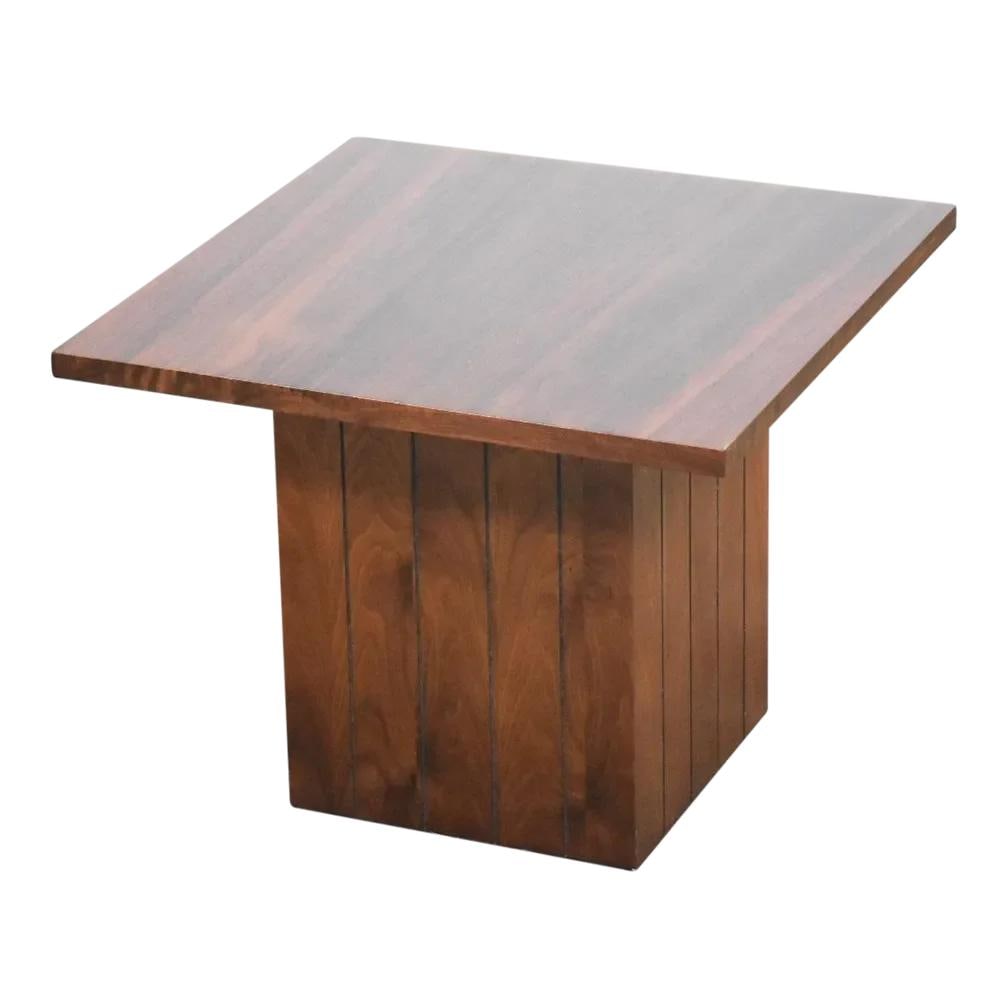 Mid Century Modern Walnut Square End Table by Lane 1967: Mid Century Modern Walnut Square End Table by Lane 1967 This exquisite mid-century modern square end table, crafted by Lane Furniture in 1967, showcases a timeless design in rich walnut. Professionall
