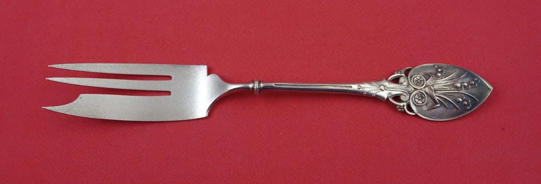 Sterling Silver 3-Tine Pie Fork Lily Pattern by Gorham 7 Inch: Sterling Silver 3-Tine Pie Fork Lily Pattern by Gorham 7 Inch This is a Gorham sterling silver pie fork in the Lily aka 88 pattern, dating from 1850-1899. The fork features a 3-tine design with stippl