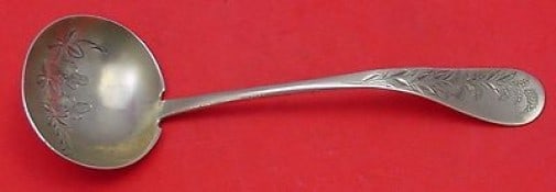 A.F. Towle Golden Rod Sterling Silver Gravy Ladle 7.25 inches: A.F. Towle Golden Rod Sterling Silver Gravy Ladle 7.25 inches This exquisite gravy ladle from the Golden Rod Goldenrod pattern by A.F. Towle is crafted from high-quality sterling silver. Measuring 7 1