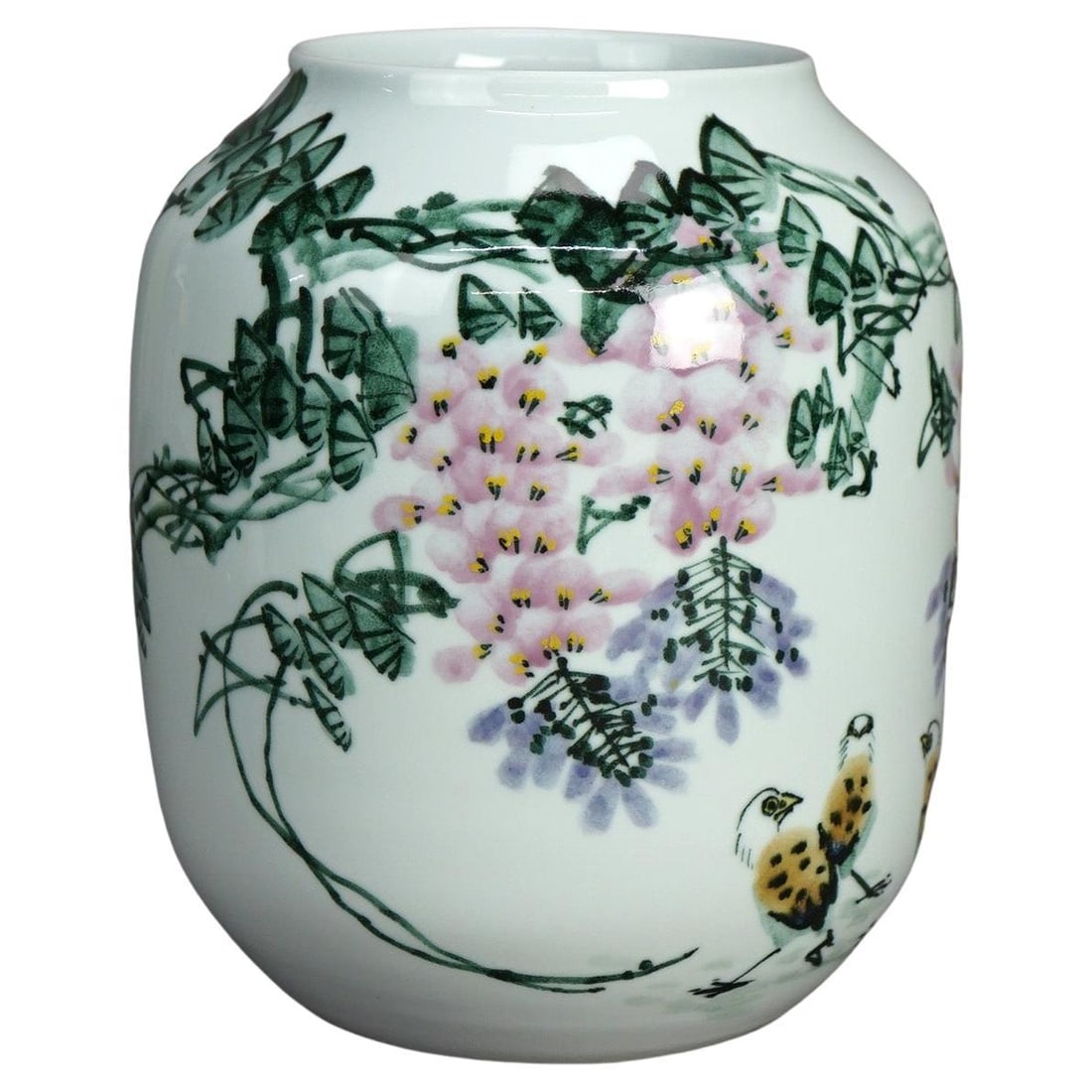 Hand-Painted Myrtle Motif Porcelain Jar Vase from Jingdezhen 20th Century: Hand-Painted Myrtle Motif Porcelain Jar Vase from Jingdezhen 20th Century This 20th-century Jingdezhen porcelain jar vase features a finely hand-painted myrtle design with intricate floral patterns