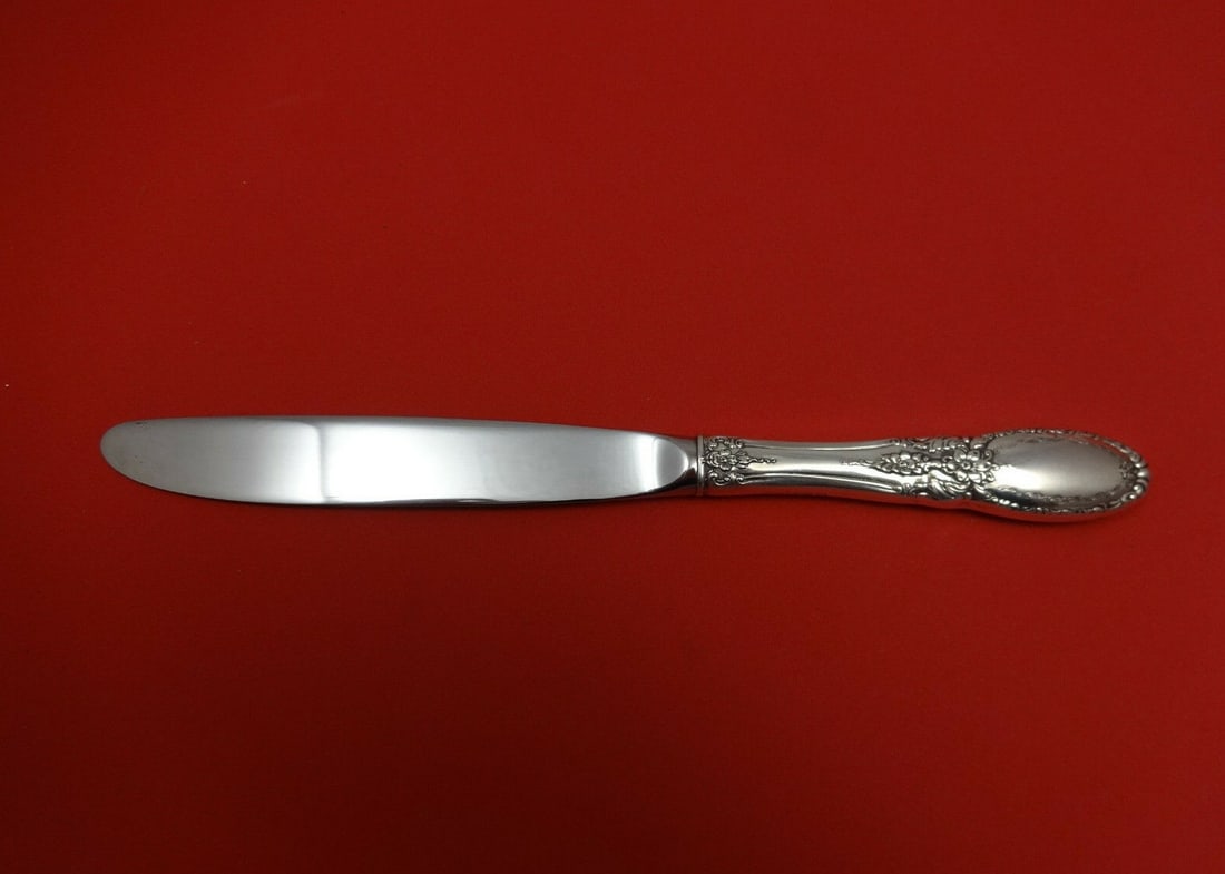Towle Old Mirror Sterling Silver Regular Knife 8 7/8 Inch: Towle Old Mirror Sterling Silver Regular Knife 8 7/8 Inch Introducing the Old Mirror knife by Towle, a stunning piece of flatware crafted from high-quality sterling silver. This modern knife features