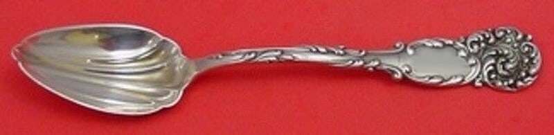 Reed and Barton La Reine Sterling Silver Grapefruit Spoon 5 3/4 Fluted: Reed and Barton La Reine Sterling Silver Grapefruit Spoon 5 3/4 Fluted Experience the elegance of the La Reine pattern with this exquisite grapefruit spoon from Reed and Barton. Crafted from high-qual