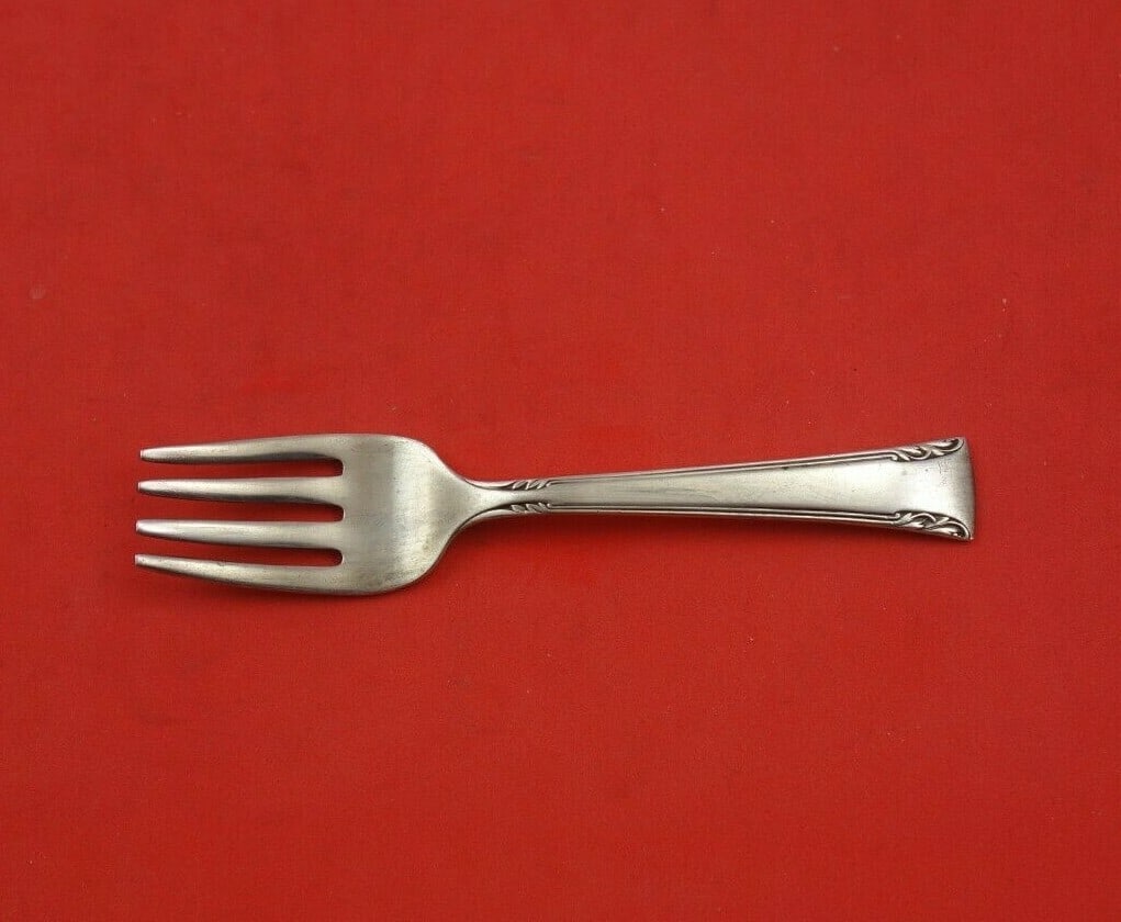 International Sterling Silver Serenity Baby Fork 4 1/8 Inch Heirloom: International Sterling Silver Serenity Baby Fork 4 1/8 Inch Heirloom This exquisite baby fork from the Serenity pattern by International Sterling is a charming heirloom piece, perfect for infants. Cra