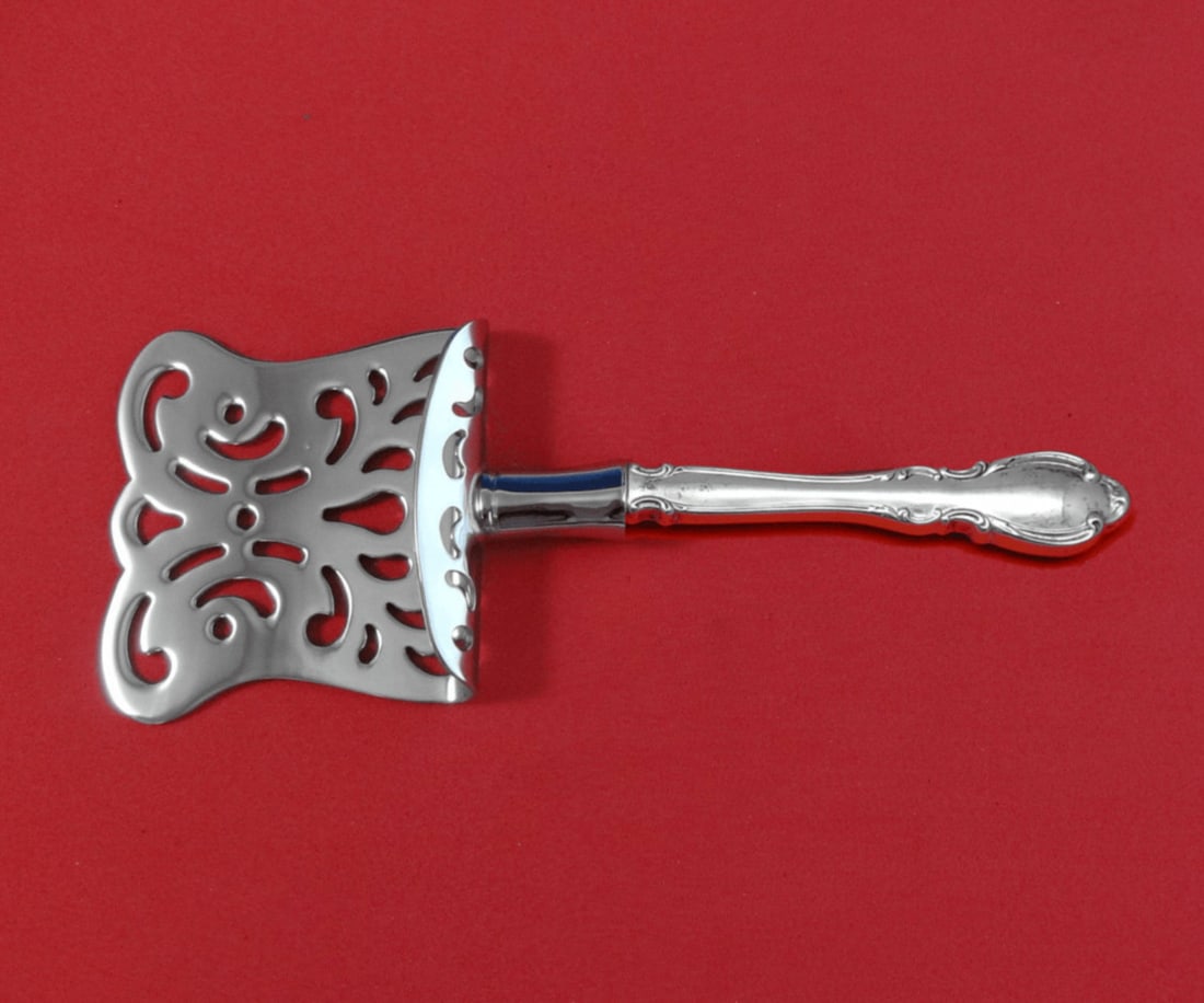 Towle Legato Sterling Silver 6 Petit Four Server Custom Made Serving Piece: Towle Legato Sterling Silver 6 Petit Four Server Custom Made Serving Piece Introducing the Legato Petit Four Server by Towle, a beautifully crafted serving piece made of sterling silver. This custom-m