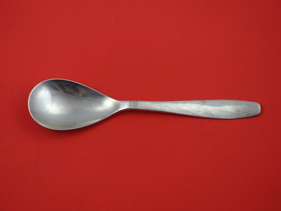 Allan Adler Swedish Modern Sterling Silver Serving Spoon 7 Inch: Allan Adler Swedish Modern Sterling Silver Serving Spoon 7 Inch This exquisite 7" preserve spoon exemplifies the 'Swedish Modern' pattern by renowned American silversmith Allan Adler. Crafted from hig