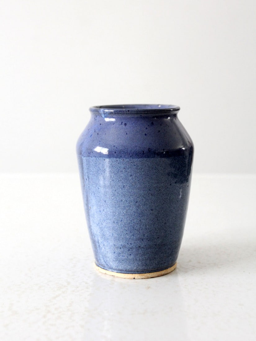 Handmade Vintage Studio Pottery Vase Blue Glaze Signed 6in: Handmade Vintage Studio Pottery Vase Blue Glaze Signed 6in This vintage studio pottery vase showcases a stunning handmade design with a beautiful blue glaze that exhibits subtle tonal variations. It i