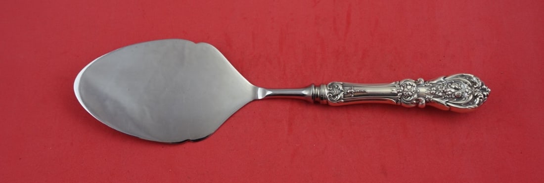 Reed & Barton Francis I Old Sterling Silver Fried Egg Server 9 1/8": Reed & Barton Francis I Old Sterling Silver Fried Egg Server 9 1/8" This exquisite fried egg server is crafted from sterling silver and features the classic Francis I old pattern by Reed & Barton. Wit
