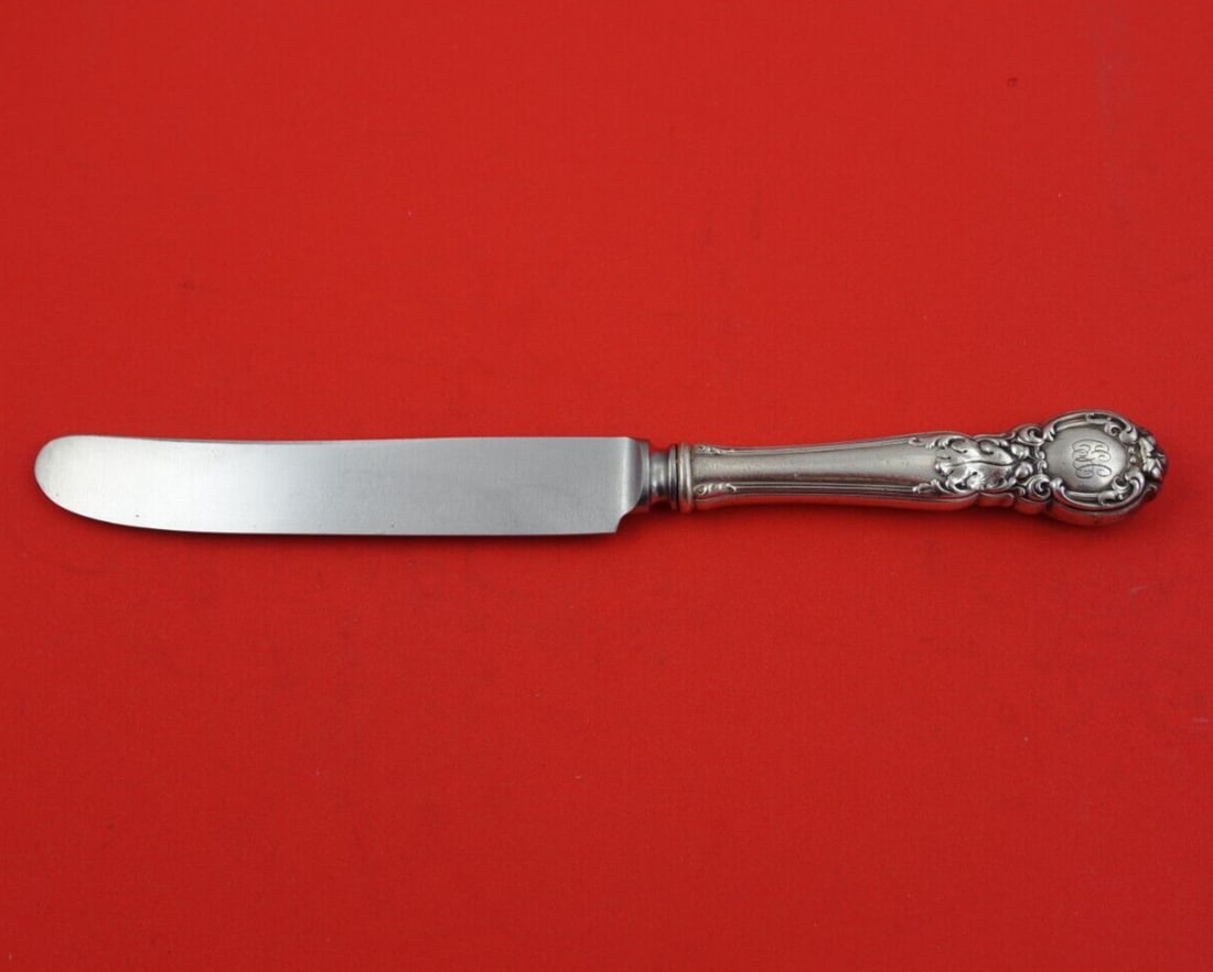 Gorham Royal Oak Sterling Silver Knife Old French 8 3/4 Inch: Gorham Royal Oak Sterling Silver Knife Old French 8 3/4 Inch This exquisite flatware piece is a Regular Knife from the Royal Oak pattern by Gorham, crafted from high-quality sterling silver with a sta