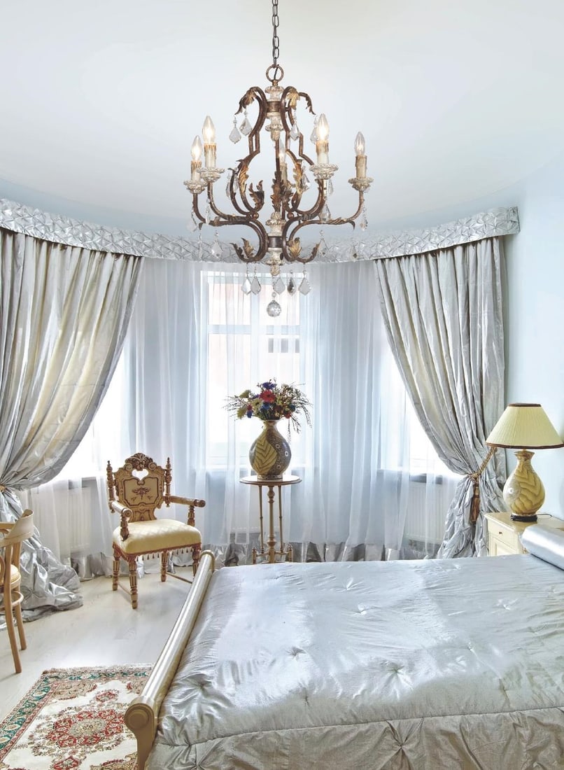 Terracotta Bertina Bohemian Chandelier 5-Light Copper Ivory Crystal: Terracotta Bertina Bohemian Chandelier 5-Light Copper Ivory Crystal Illuminate your space with the exquisite Terracotta Bertina Chandelier, a stunning blend of antique charm and modern elegance. This