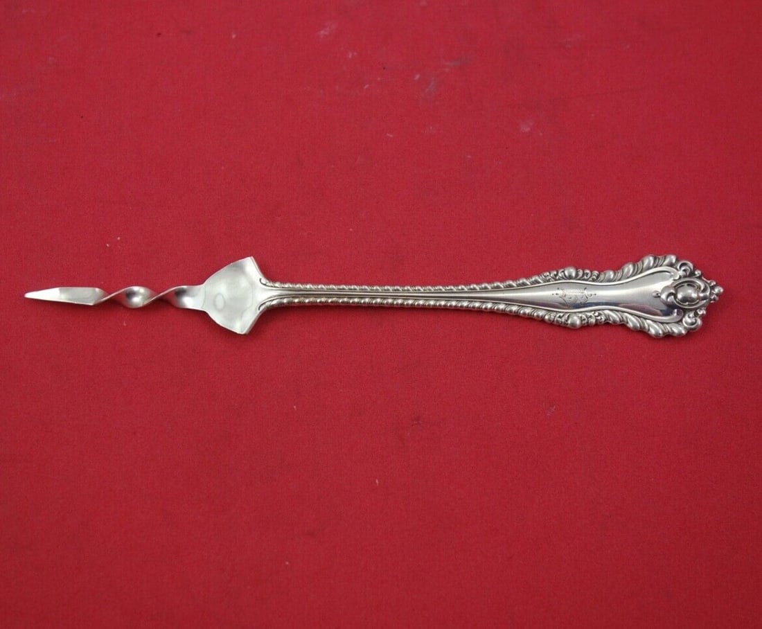 Dominick & Haff Mazarin Sterling Silver Butter Pick Custom Made 6 1/8": Dominick & Haff Mazarin Sterling Silver Butter Pick Custom Made 6 1/8" This exquisite butter pick is a custom-made piece from the renowned Dominick & Haff, featuring the elegant Mazarin pattern. Craft