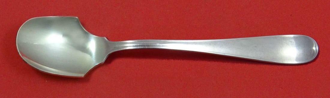 Gorham Dolly Madison Sterling Silver Cheese Scoop 5 3/4 Custom Made: Gorham Dolly Madison Sterling Silver Cheese Scoop 5 3/4 Custom Made This exquisite cheese scoop is crafted from sterling silver by Gorham, featuring the elegant Dolly Madison pattern. Measuring 5 3/4"